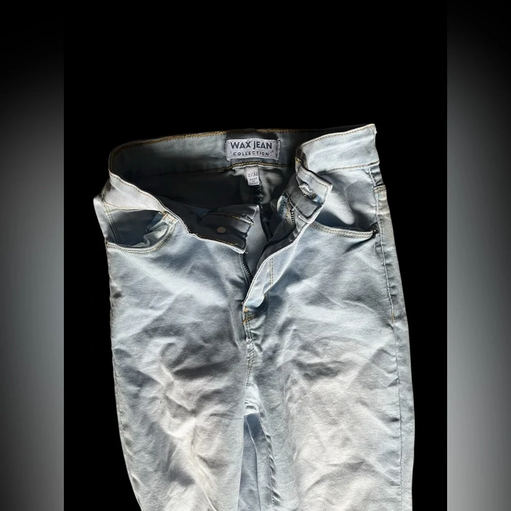 ✨Light wash high-waisted straight-leg jeans✨ - Picture 3 of 5